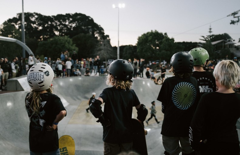 Kids At The Bowl Skate Park